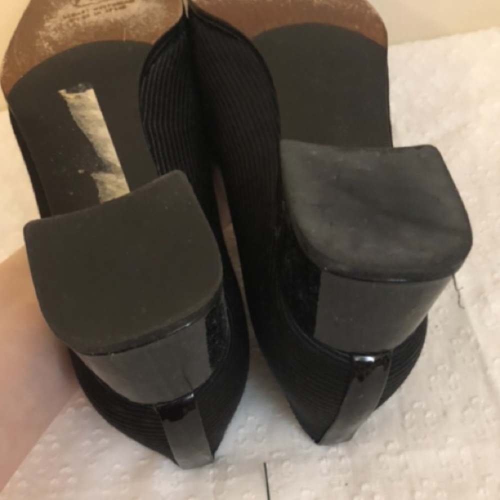 Stuart Weitzman Ribbed Fabric Square Toe Pump - image 7